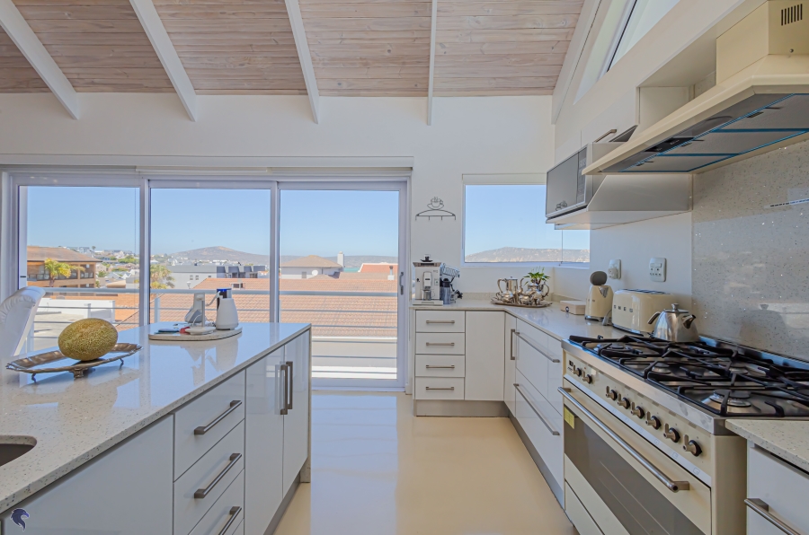 4 Bedroom Property for Sale in Myburgh Park Western Cape